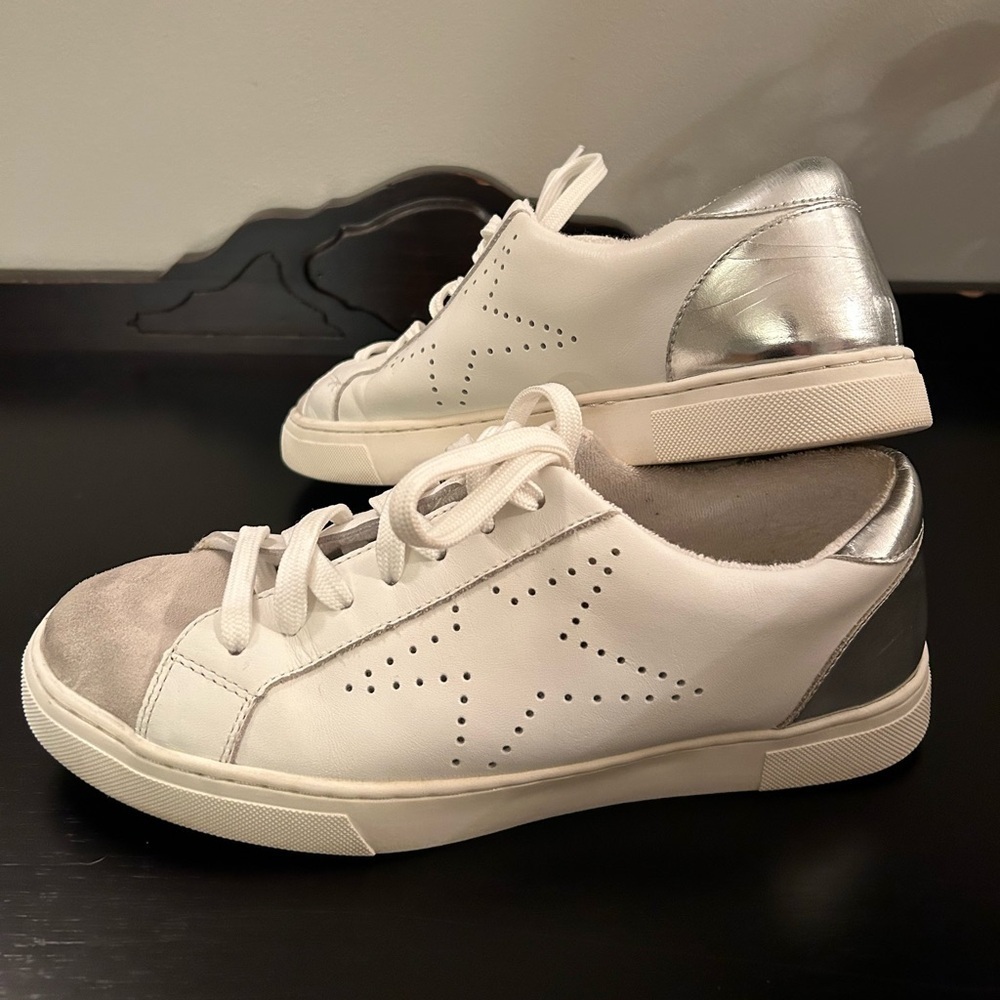 Steve Madden Rezume Sneakers, White Leather Upper Suede Accents Women's 9.5 - Picture 3 of 10